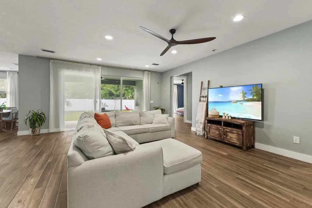 601 SW S Quick Circle Port St Lucie FL 34953