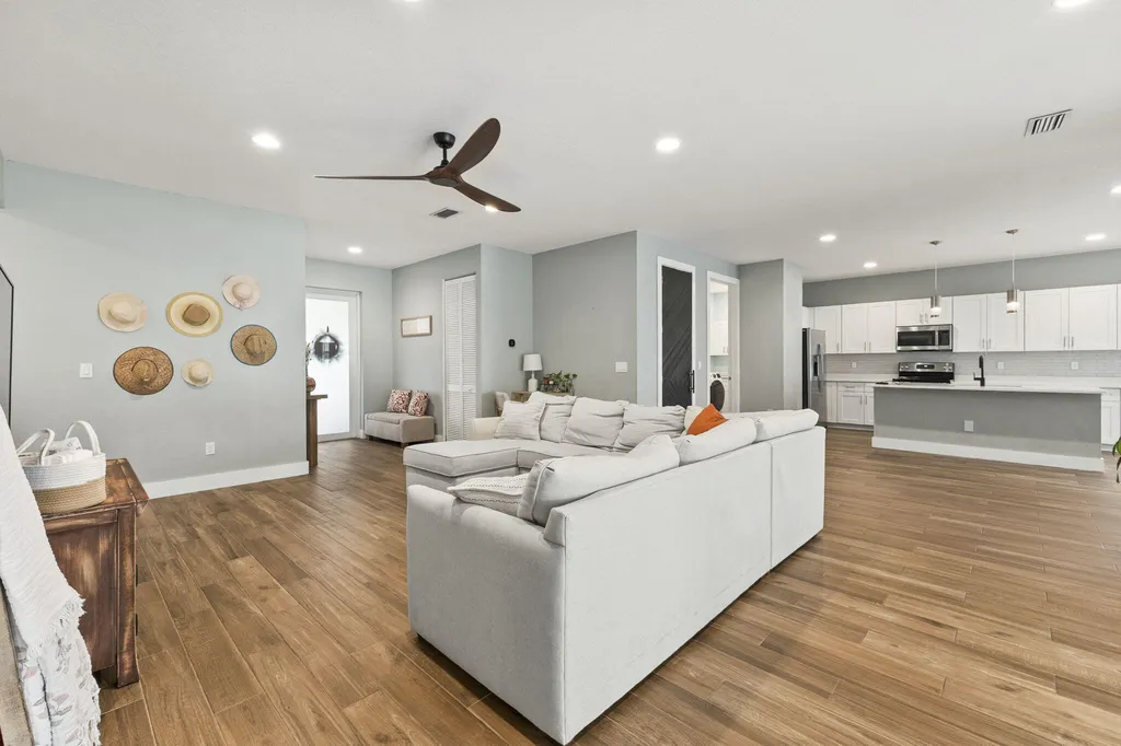 601 SW S Quick Circle Port St Lucie FL 34953