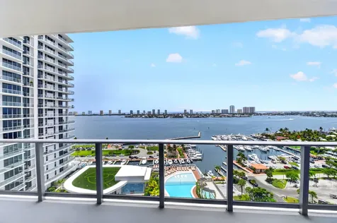 220 Lake Shore Drive Lake Park FL 33403