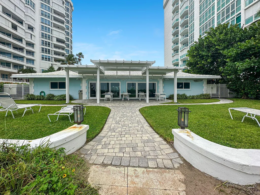 1431 S Ocean Boulevard Pompano Beach FL 33062