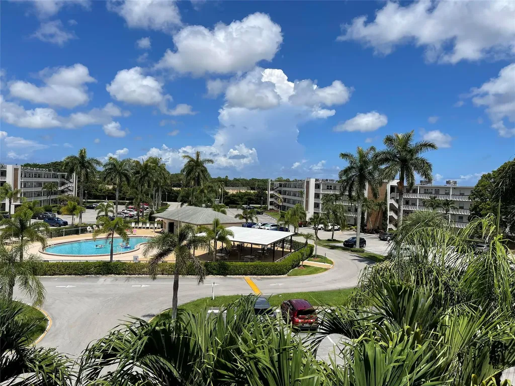 4030 Hythe B Boca Raton FL 33434
