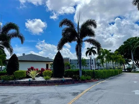 4030 Hythe B Boca Raton FL 33434