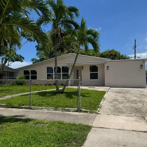 1321 W 3rd Street Riviera Beach FL 33404