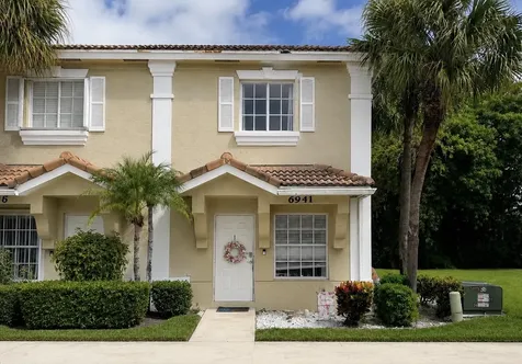6941 Crooked Fence Drive Lake Worth FL 33467