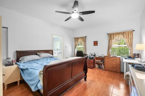 5563 NW 41st Avenue Coconut Creek FL 33073