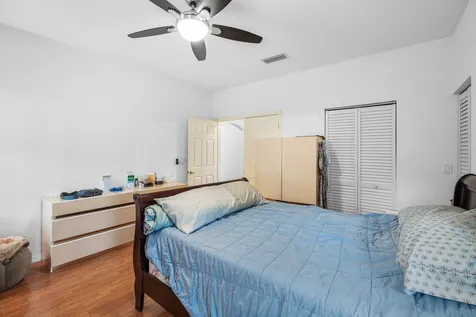 5563 NW 41st Avenue Coconut Creek FL 33073