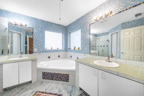 5563 NW 41st Avenue Coconut Creek FL 33073
