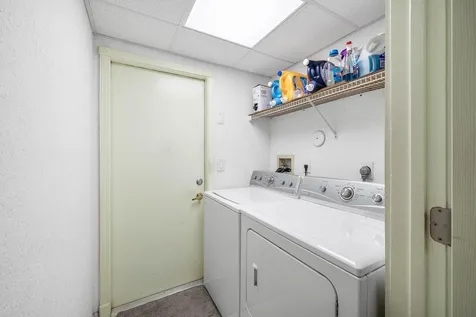 5563 NW 41st Avenue Coconut Creek FL 33073