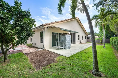 5563 NW 41st Avenue Coconut Creek FL 33073