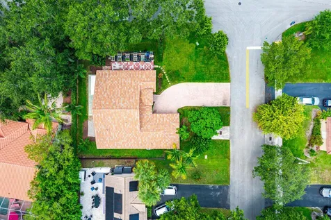 5563 NW 41st Avenue Coconut Creek FL 33073
