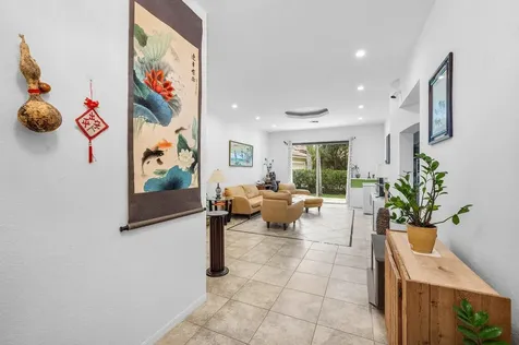 5563 NW 41st Avenue Coconut Creek FL 33073