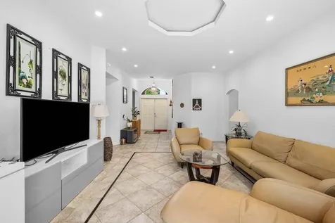 5563 NW 41st Avenue Coconut Creek FL 33073
