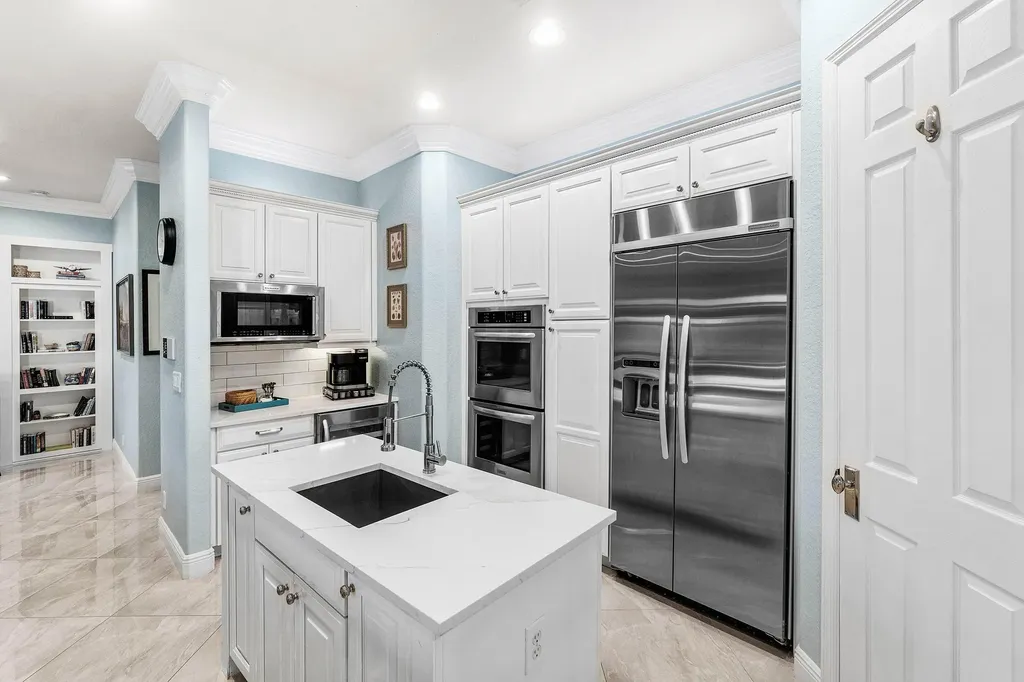 10697 Willow Oak Court Wellington FL 33414