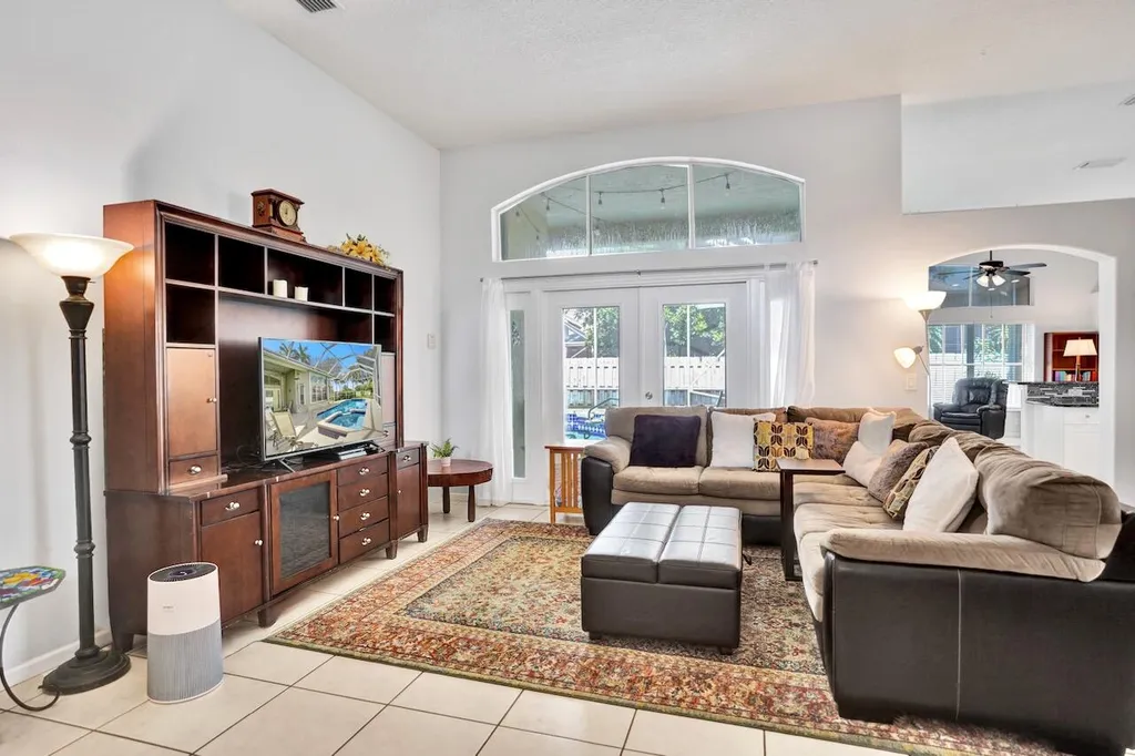 5886 Bay Hill Circle Lake Worth FL 33463