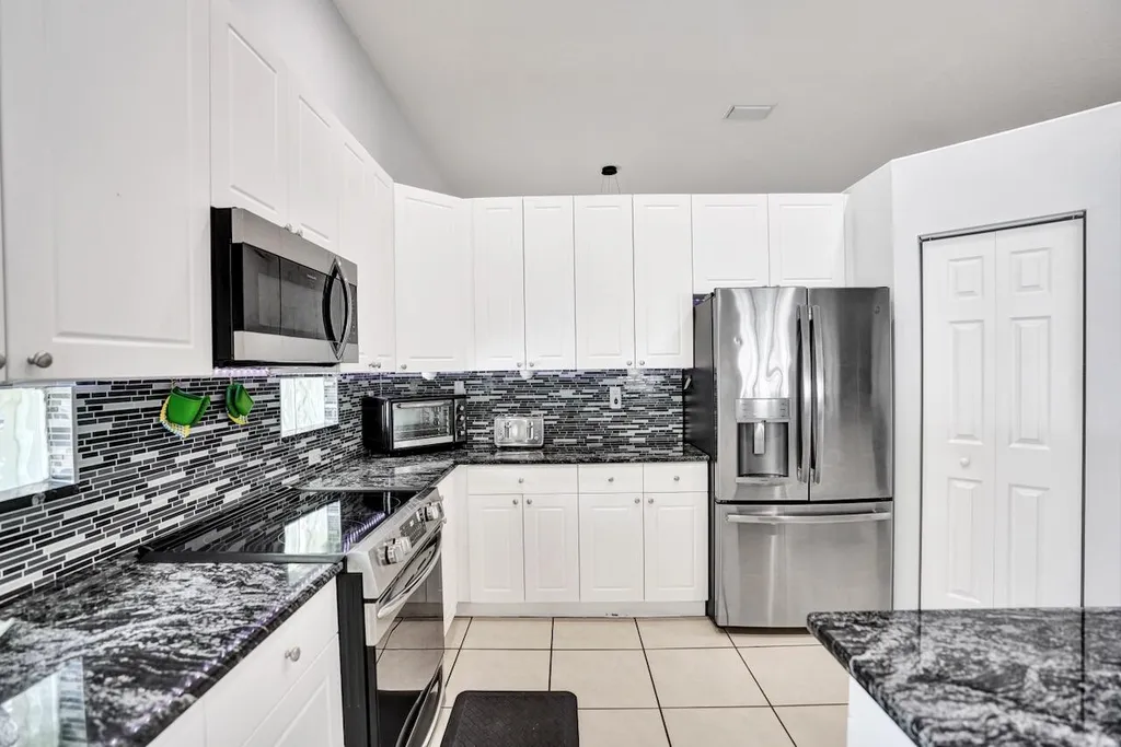 5886 Bay Hill Circle Lake Worth FL 33463