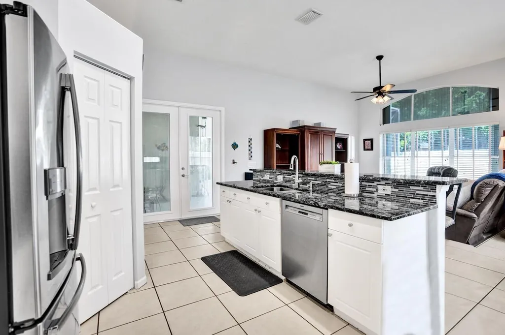 5886 Bay Hill Circle Lake Worth FL 33463