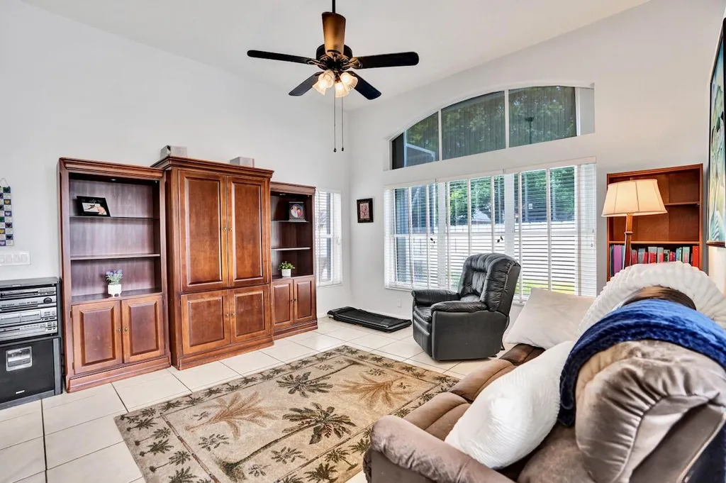 5886 Bay Hill Circle Lake Worth FL 33463
