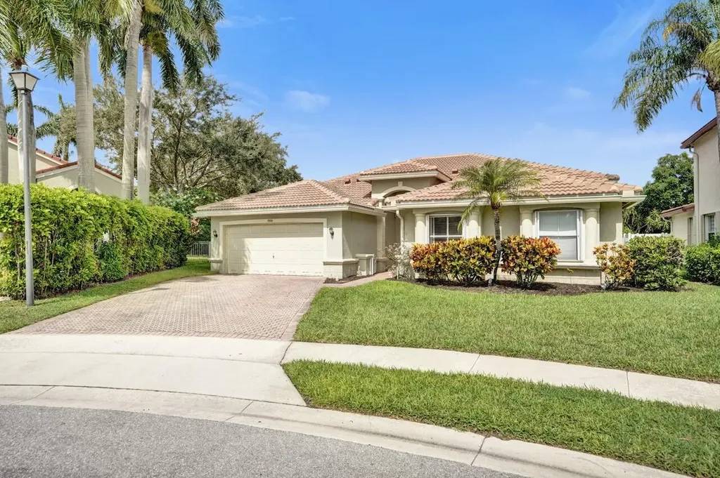 5886 Bay Hill Circle Lake Worth FL 33463