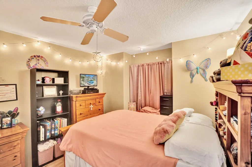 5886 Bay Hill Circle Lake Worth FL 33463