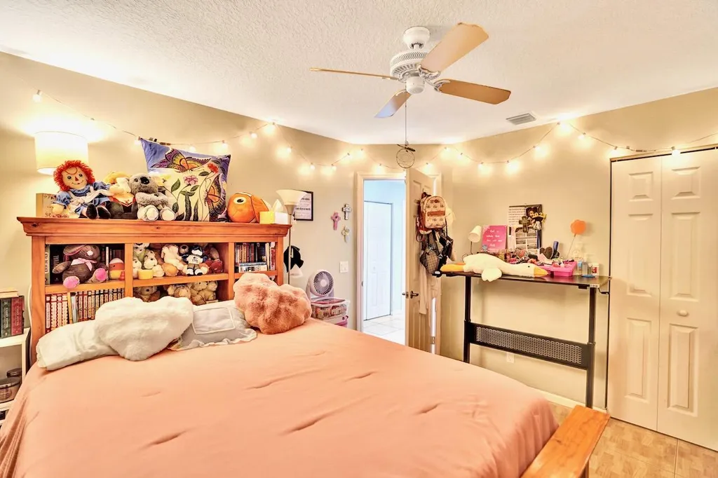 5886 Bay Hill Circle Lake Worth FL 33463