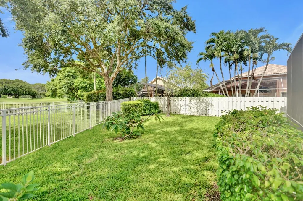 5886 Bay Hill Circle Lake Worth FL 33463