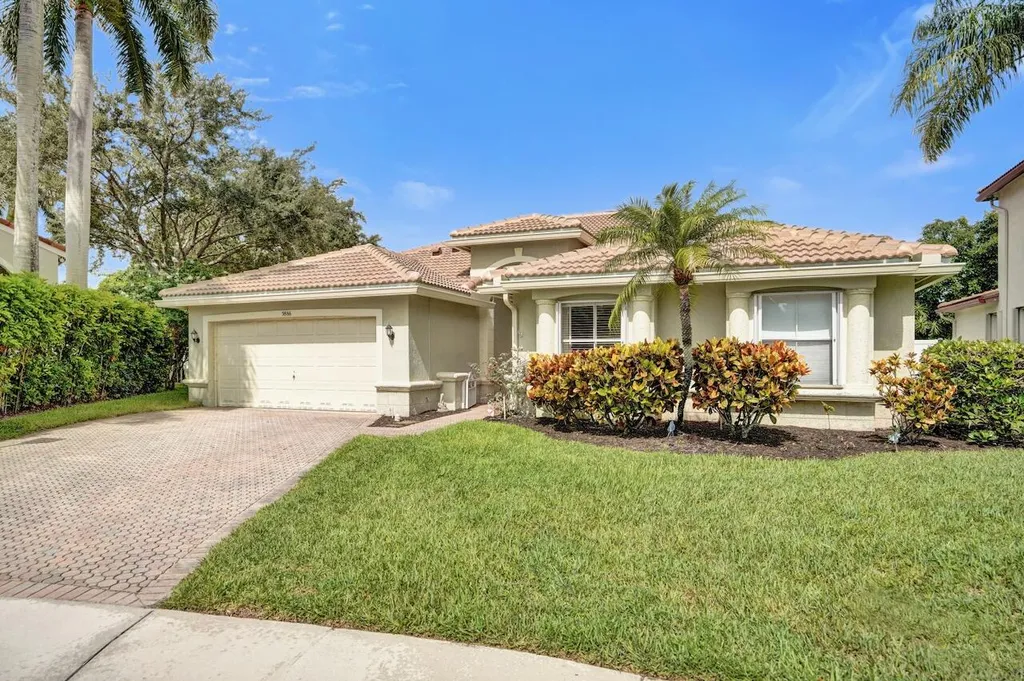 5886 Bay Hill Circle Lake Worth FL 33463