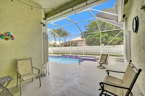 5886 Bay Hill Circle Lake Worth FL 33463