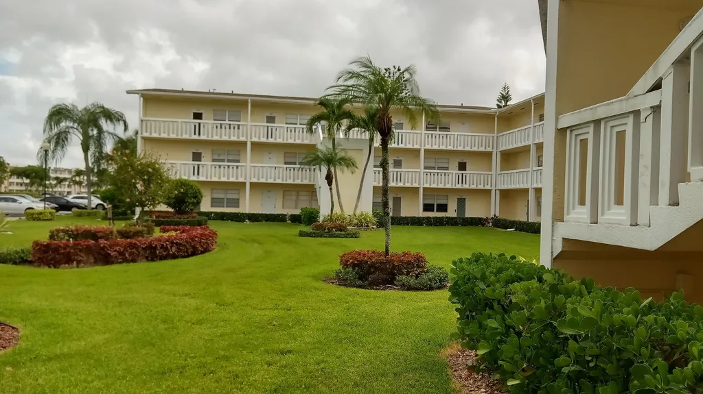 16 Dorset A Boca Raton FL 33434