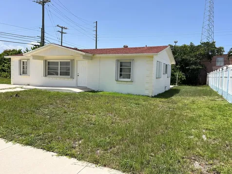 816 24th Avenue N Lake Worth Beach FL 33460
