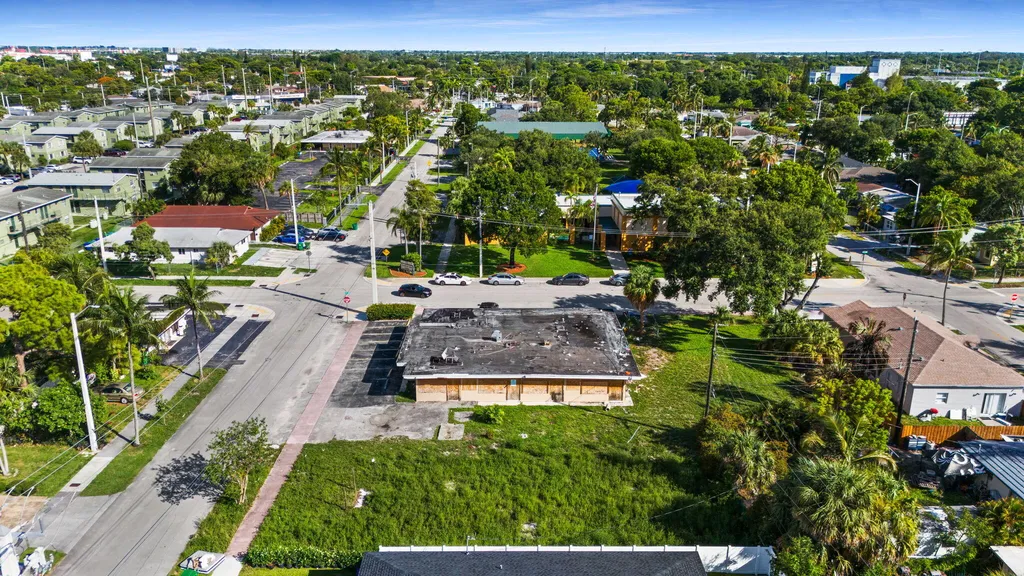 880 NW 25th Avenue Fort Lauderdale FL 33311
