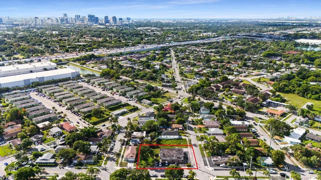 880 NW 25th Avenue Fort Lauderdale FL 33311