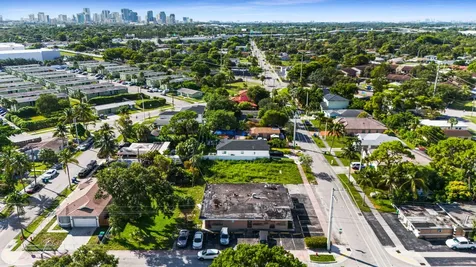 880 NW 25th Avenue Fort Lauderdale FL 33311
