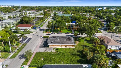 880 NW 25th Avenue Fort Lauderdale FL 33311