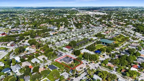 880 NW 25th Avenue Fort Lauderdale FL 33311