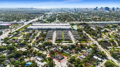 880 NW 25th Avenue Fort Lauderdale FL 33311