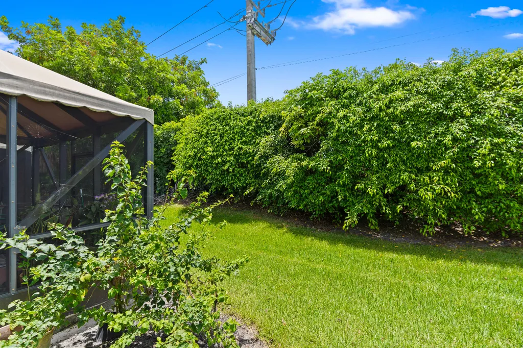 9305 Flynn Circle Boca Raton FL 33496