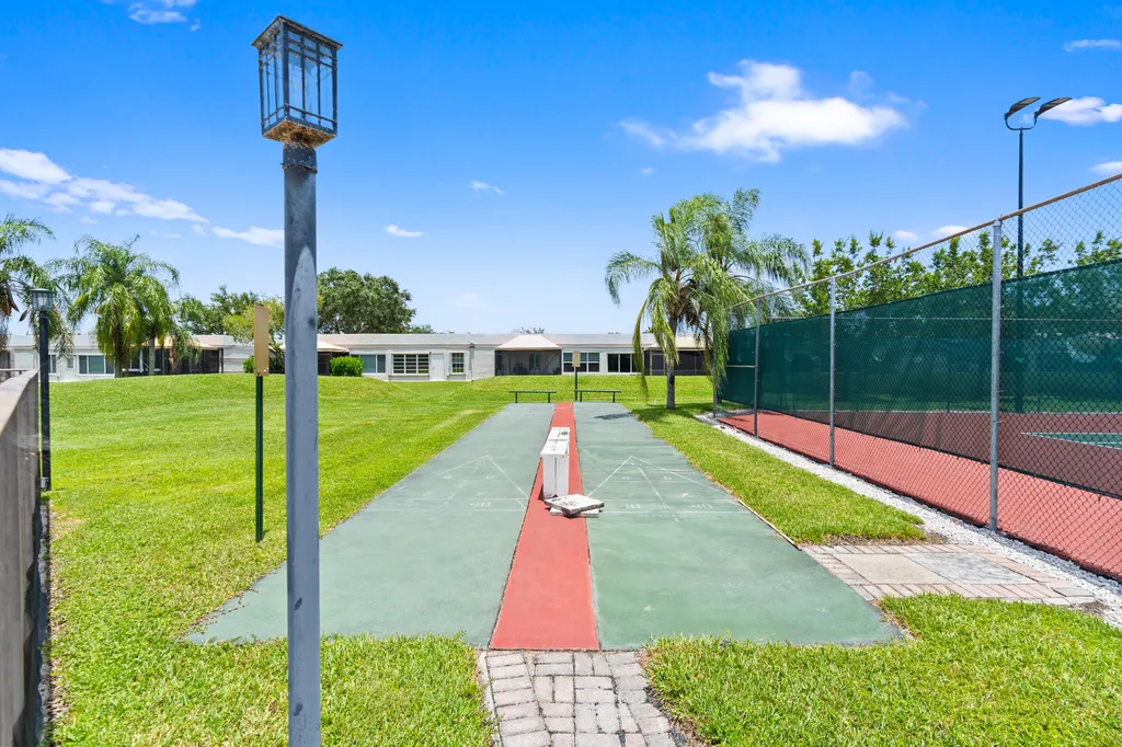 9305 Flynn Circle Boca Raton FL 33496
