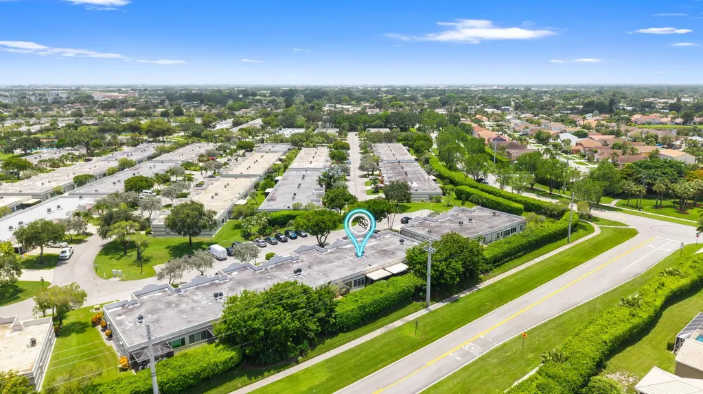 9305 Flynn Circle Boca Raton FL 33496