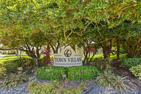 9305 Flynn Circle Boca Raton FL 33496