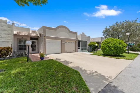 9305 Flynn Circle Boca Raton FL 33496