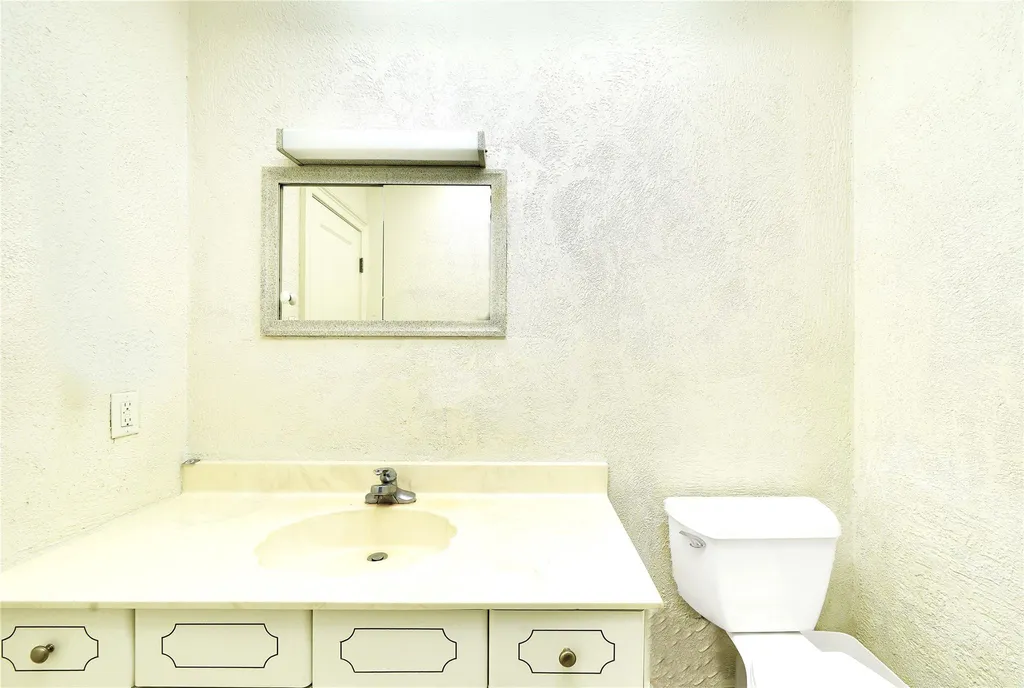 2701 Middle River Drive Fort Lauderdale FL 33306
