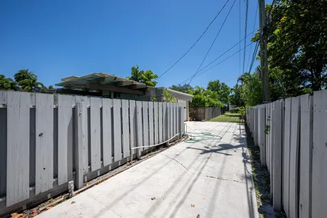 234 NE 21st Court Wilton Manors FL 33305