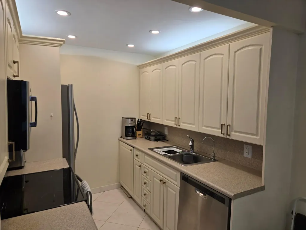 2031 Exeter Boca Raton FL 33434