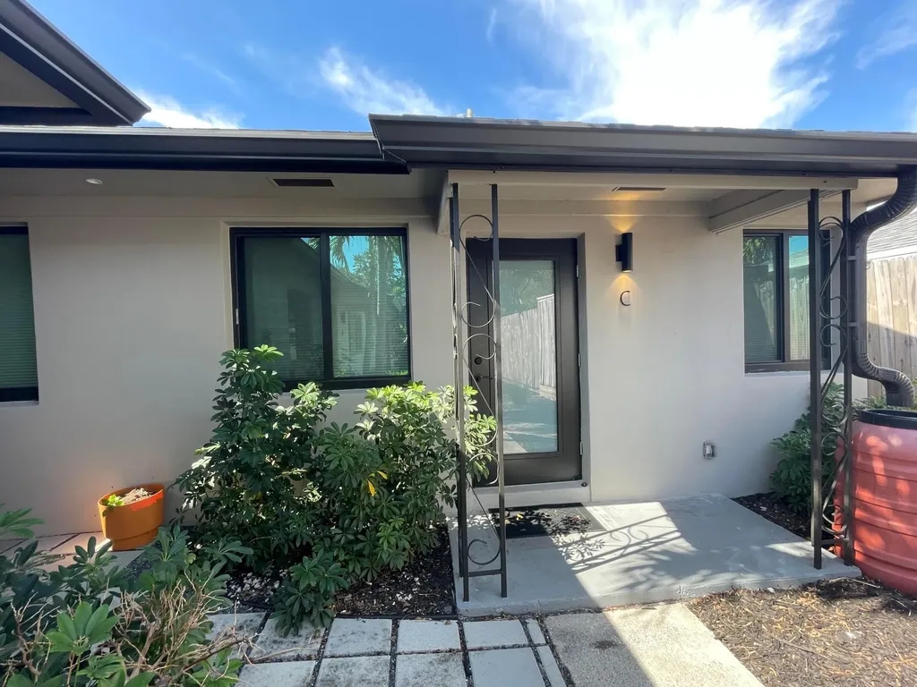 927 N L Street Lake Worth Beach FL 33460