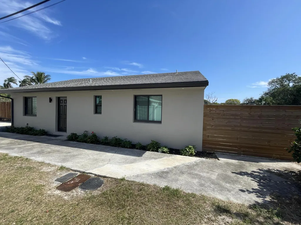 927 N L Street Lake Worth Beach FL 33460