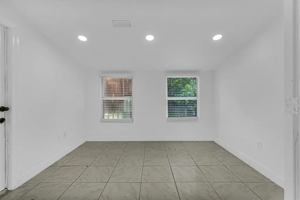 6621 Perry Street Hollywood FL 33024
