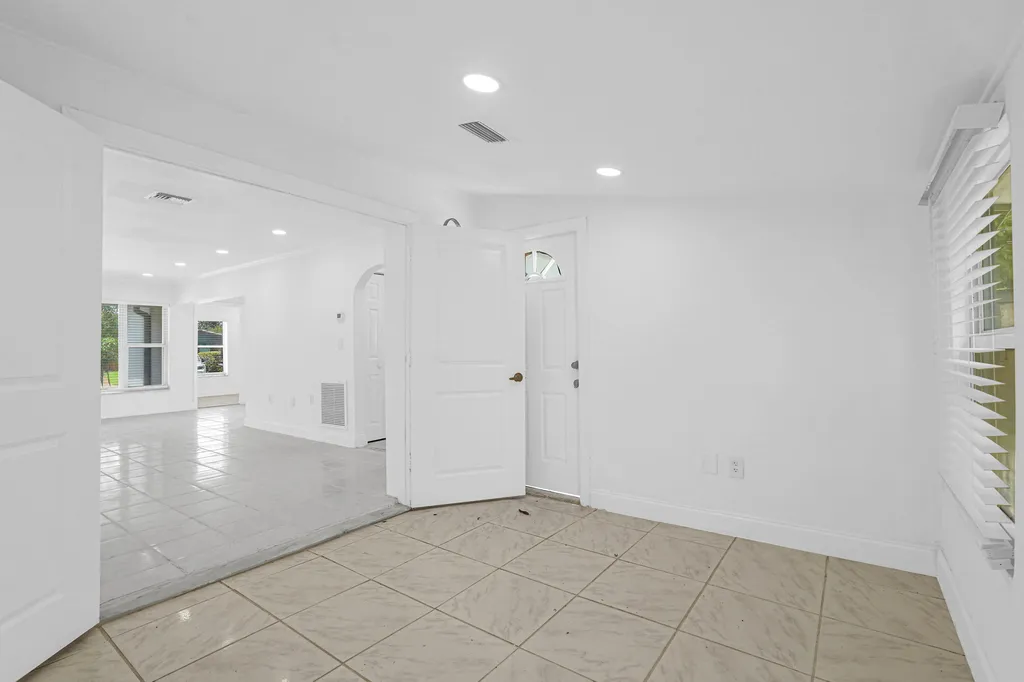 6621 Perry Street Hollywood FL 33024