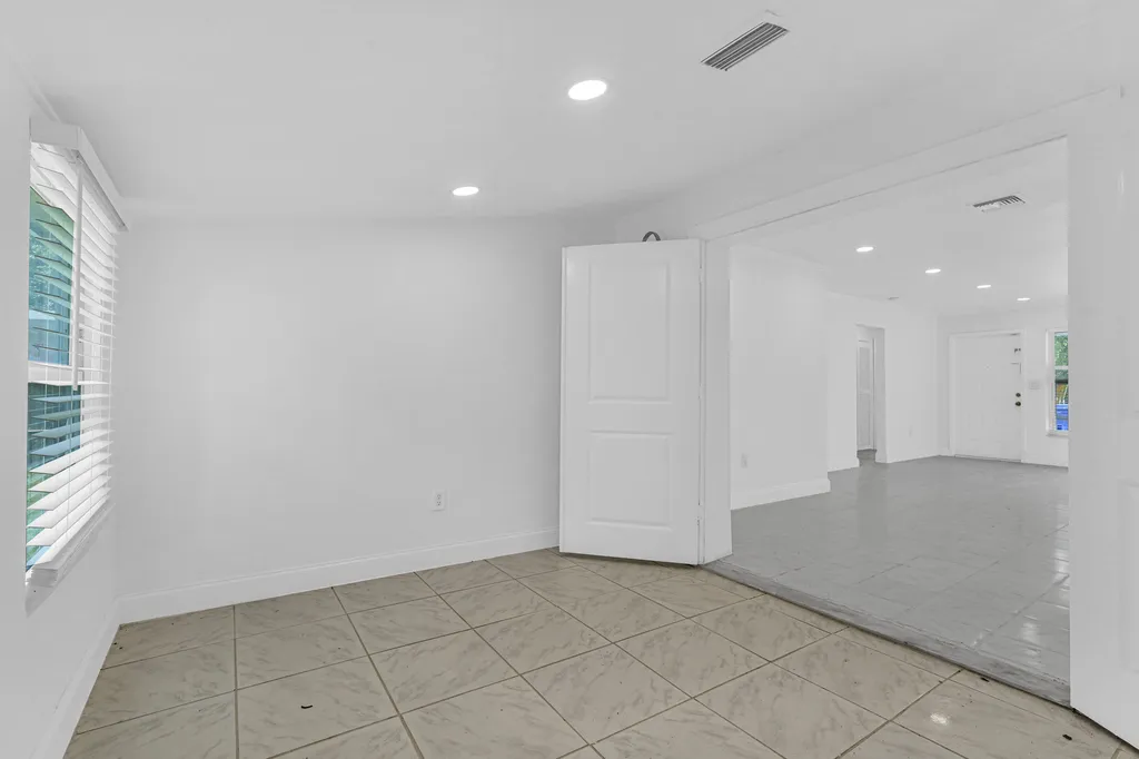 6621 Perry Street Hollywood FL 33024