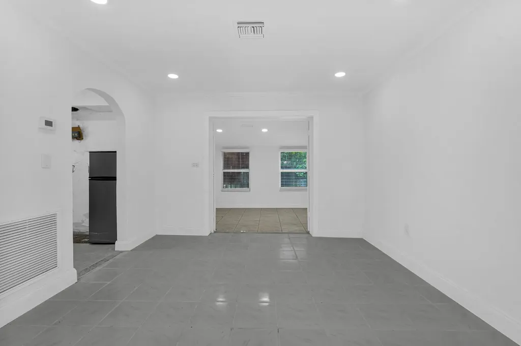 6621 Perry Street Hollywood FL 33024