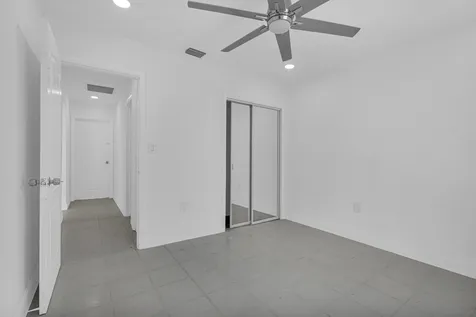 6621 Perry Street Hollywood FL 33024